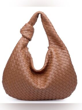 NWT Urban Expressions slouchy hobo bag in the color "Whiskey
